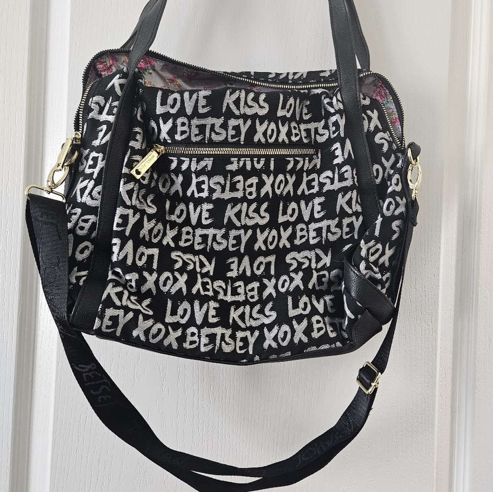 Betsey Johnson Black and White Love Kiss Shoulder Bag
